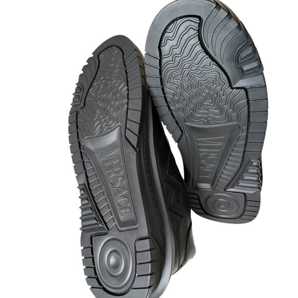 Versace 1008124, Mens Greca Black Leather Low Top Logo Sneakers EU 40, 45.5, 46 - Picture 6 of 13